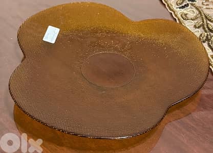 glass serving plate صحن للضيافة
