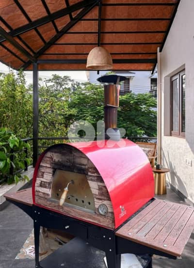 فرن بيتزا  واللحوم حطب أصلي - بحالة ممتازة مع القاعدة Wooden oven