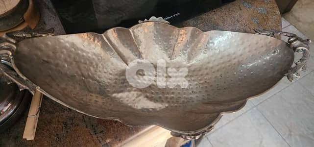Decorative metal serving bowl