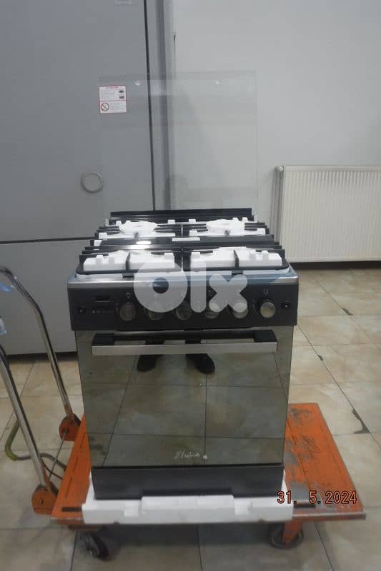 Professional Gas Cooker Electro Gas 60cm Safety+Convection 1