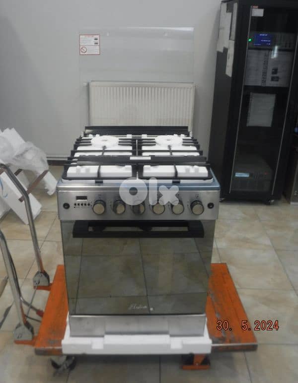 Professional Gas Cooker Electro Gas 60cm Safety+Convection 2
