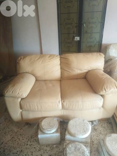 صالون جلد جديد saloon