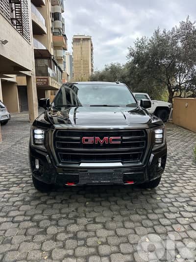 GMC Yukon AT4 6.2 L 2022 black on black
