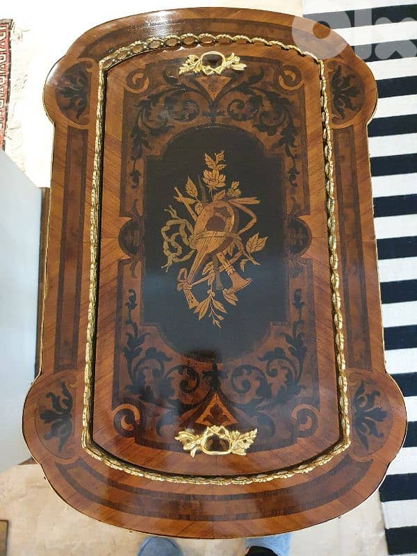 French table/ Jardinière Antique 10