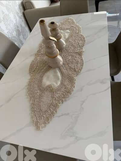 Dining Table & 6 Chairs Modern