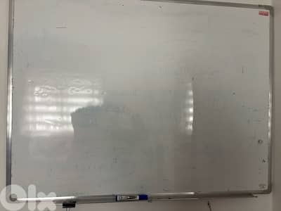 white board  size 120*91 cm
