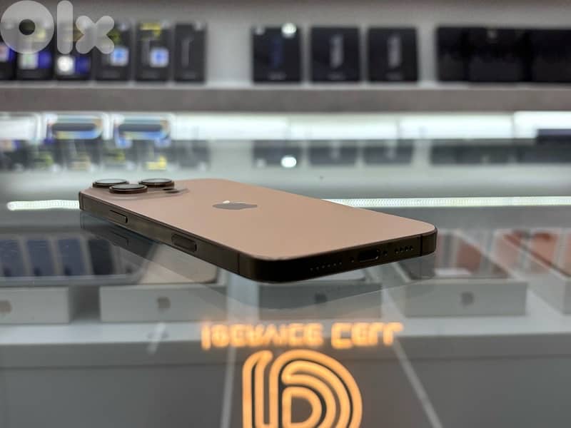 Available Iphone 16 Pro Max 1TB 3