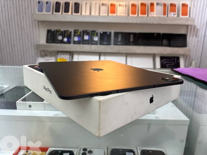 Available Apple ipad pro m4 256GB (13-inch) 2