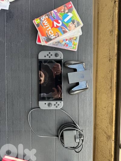 Black Nintendo Switch 1