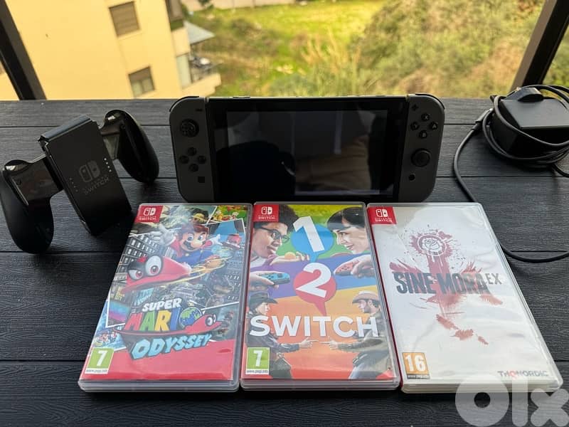 Black Nintendo Switch 1 4