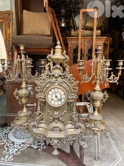 frensh set groupe طقم ساعة و شمعدان برونز فرنسي مميز ولا اروع خارق