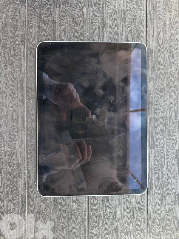 Ipad Air 4 w Keyboard and Mouse 5