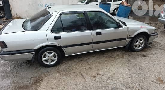 هوندا أكورد 1988