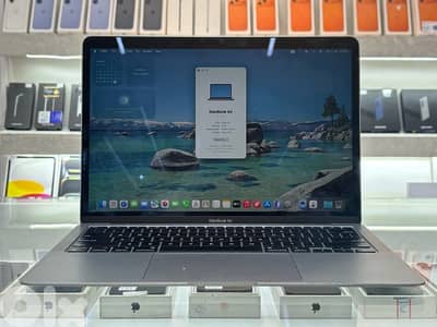 Macbook Air m1 256Gb/12Ram used super clean in excellent condition