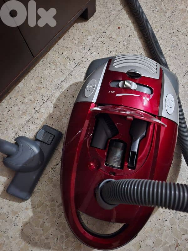 Vacuum cleaner Excellent condition 1