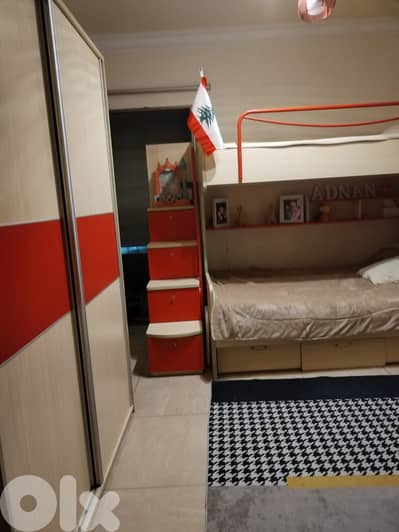 two kids bed + closet