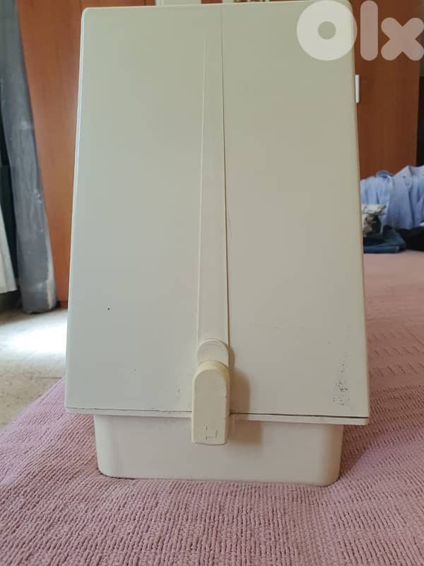 Singer - LIKE NEW 3