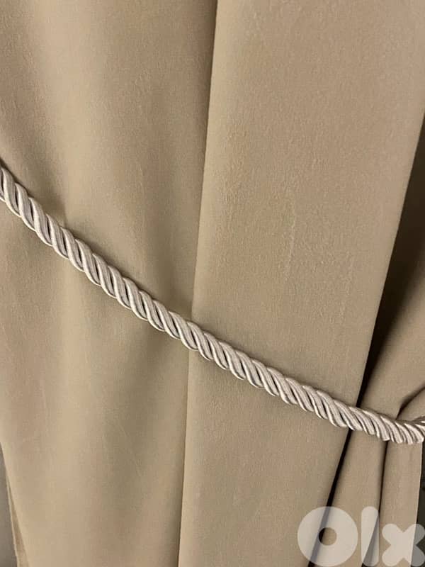 curtains ties - white color - excellent condition 1