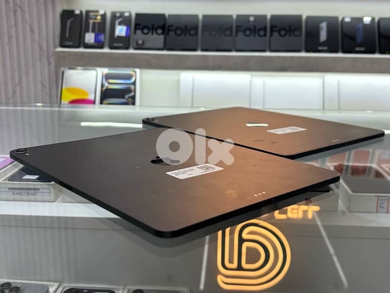 Ipad Pro gen 3 (12,9-inch) Super clean excellent condition 2