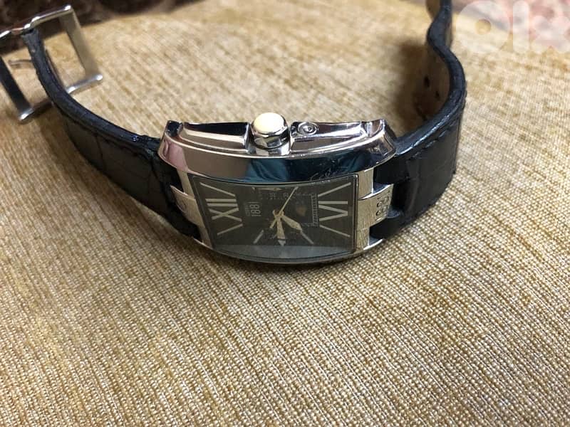 Inside, the day, month, moon, and stars. switzrland swiss made orginal 5