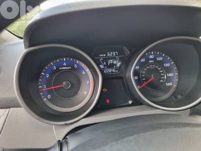 هيونداي إلينترا 2014