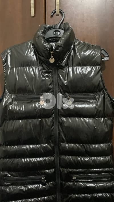 black gilet
