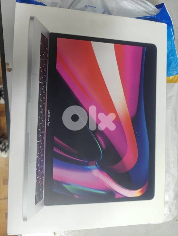 new sealed macbook pro M1 1