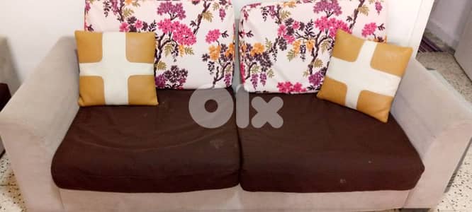 2 big sofas and 2 small sofas and 2 tables