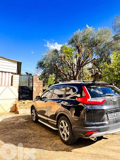 هوندا سي ار في 2017