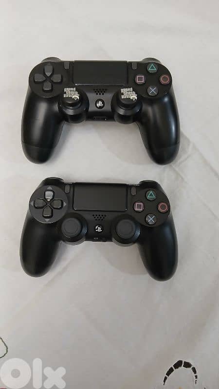 ps4 slim used like new 1