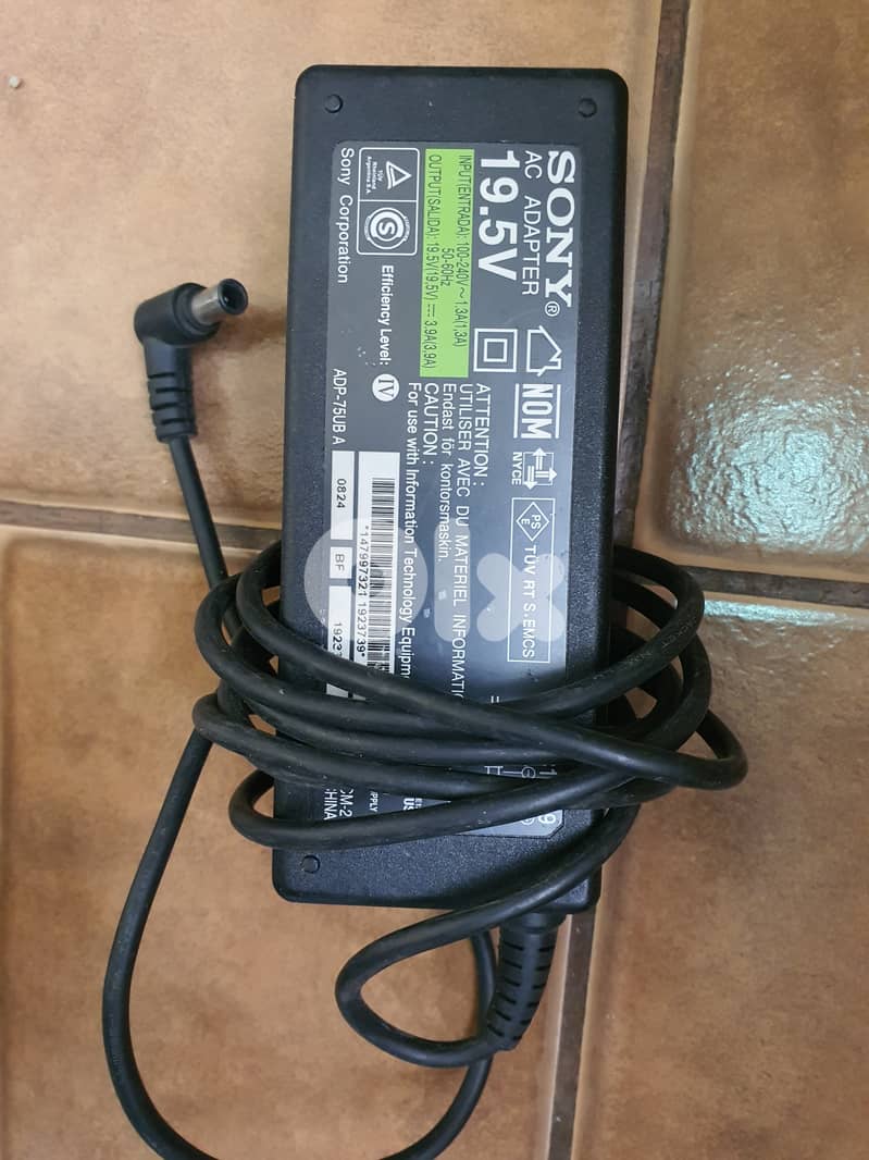 24 Adapter for laptops HP, Toshiba,Sony,. . . 3