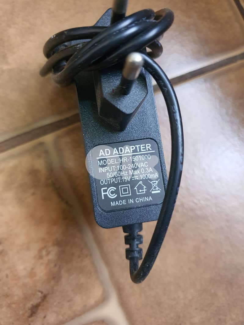 24 Adapter for laptops HP, Toshiba,Sony,. . . 9