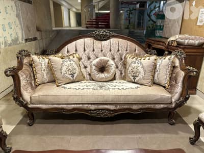 طقم كنبايات ملكي مصري حفر ايد خشب زان خمس قطع وطاولة