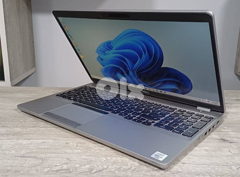 laptop dell - core i5 gen 10 - touch screen 2