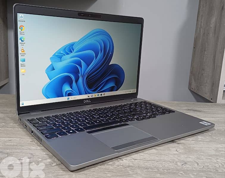 laptop dell - core i5 gen 10 - touch screen 5