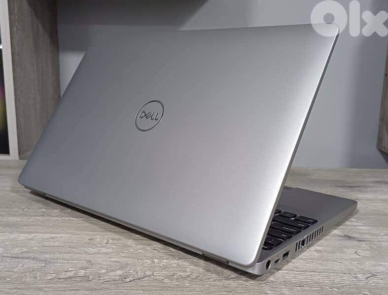 laptop dell - core i5 gen 10 - touch screen 7