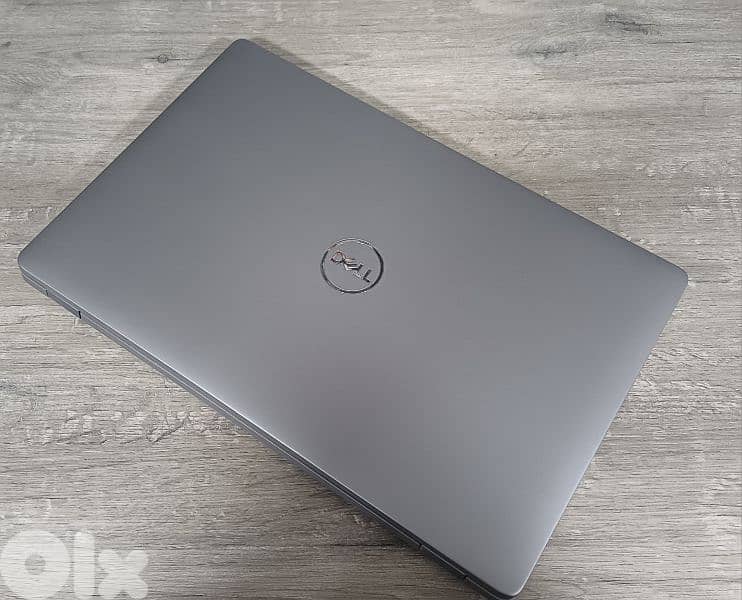 laptop dell - core i5 gen 10 - touch screen 9