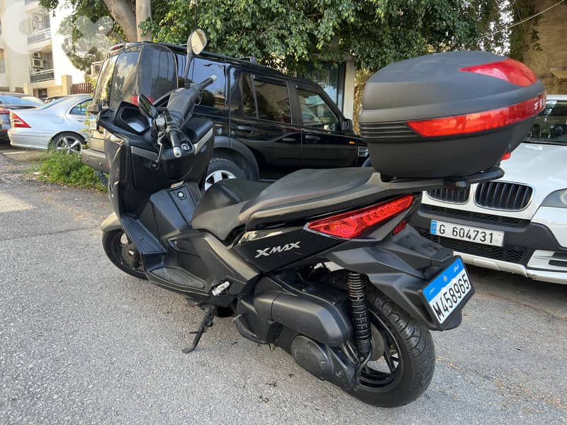 Xmax yamaha70975456 3