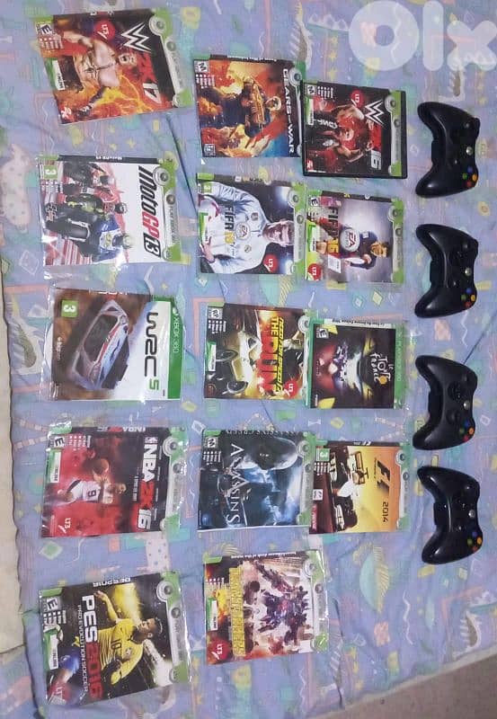 Xbox 360 + 14 cd + 4 controllers 1