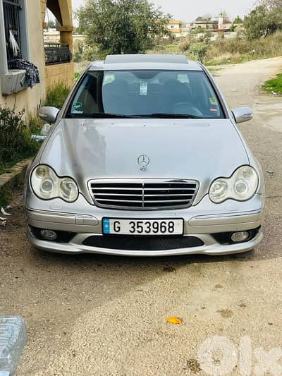مرسيدس بنز سي-كلاس 2005