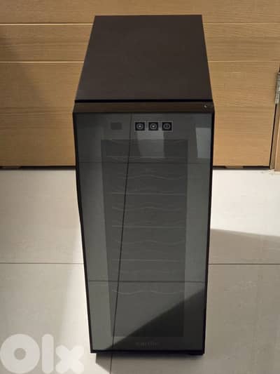 Used like New Carillo Wine Cooler 12 Bottles