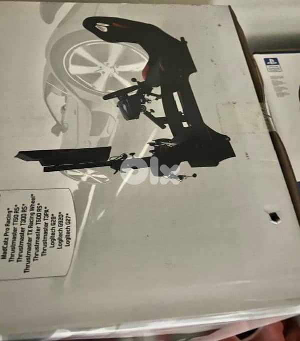 G29 Driving Force with Racing Seat – New 3