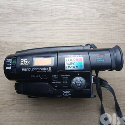 Sony Handycam CCD-TR66 8mm Camcorder Vintage Bag/Charger