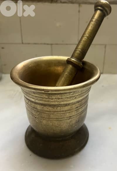 جرن نحاس  مع مدقة