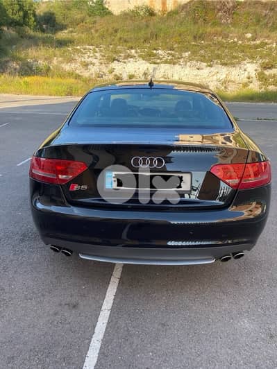 Audi S5 B8 2010