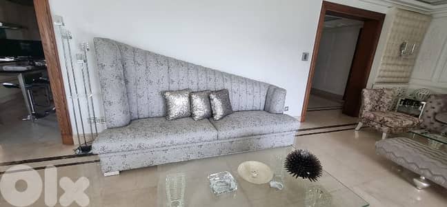 كنباية ستيل طول ٣متار بحالة جيدة جدا