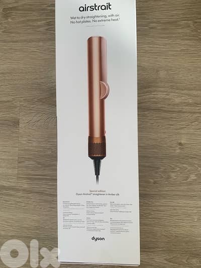 Authentic Dyson Airstrait Straightener NEW
