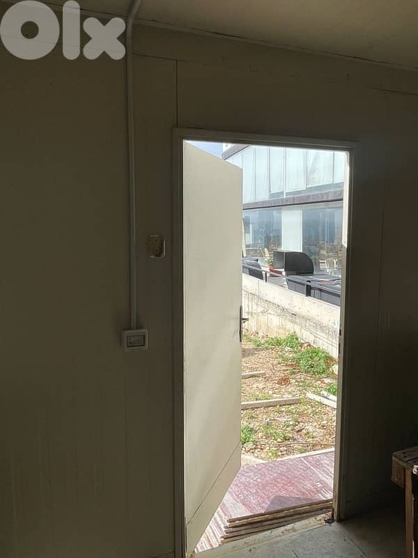 Prefabricated Kiosk / Portable Unit 6