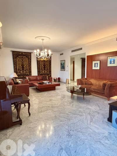 300sqm Rez-de-Jardin: 3BR, Private Garden/Pool, 3 Parking. شقق للإيجار