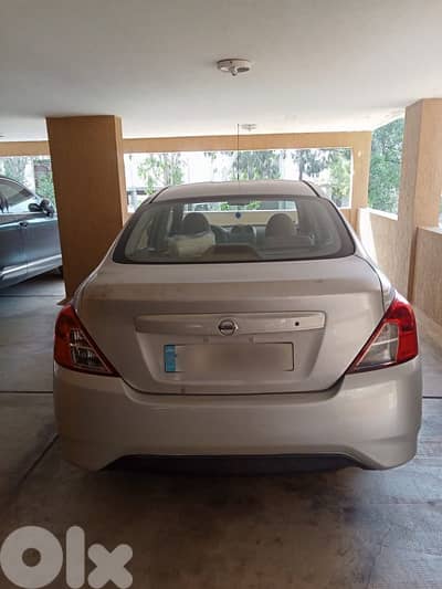 nissan sunny 2015
